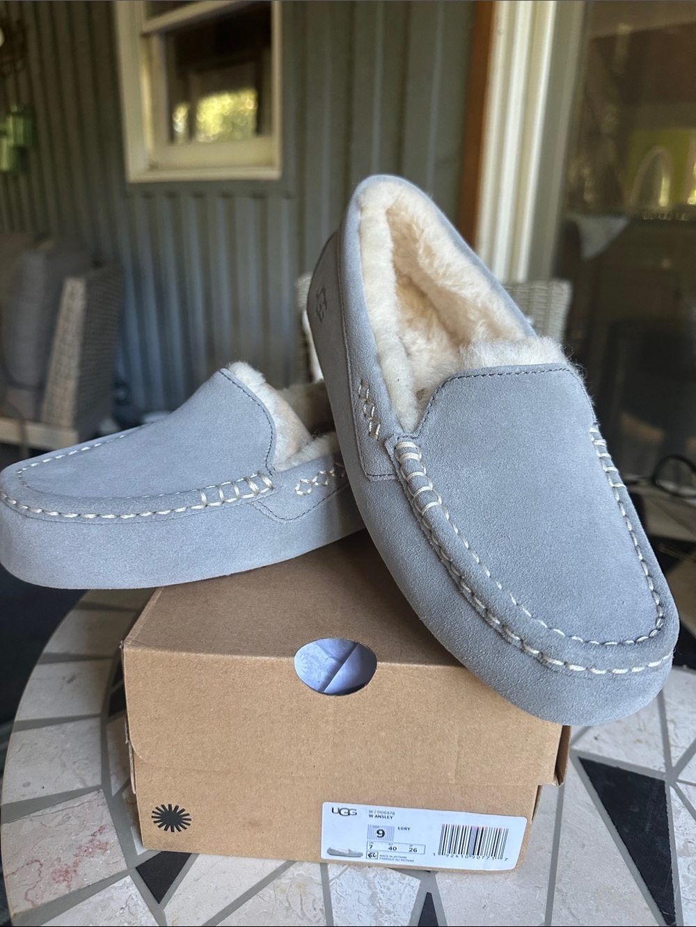 New in Bix UGG Ansley slippers